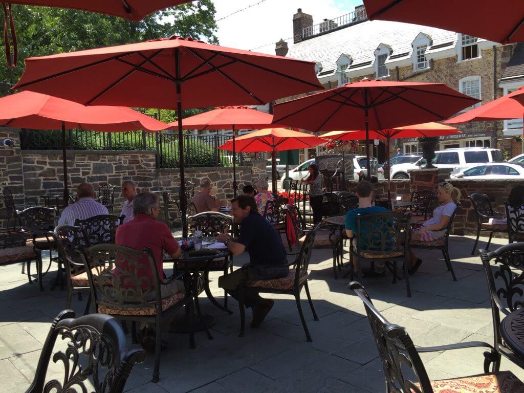 outside patio seating at The Yankee Doodle Tap Room